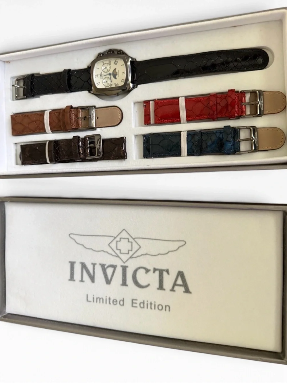 INVICTA LUPAH SPECIAL EDITION watch with changeable straps